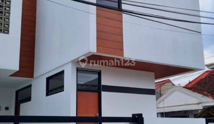 Jual Cepat Rumah Bangunan Baru Siap Huni Dalam Komplek Jalan Saturnus Margahayu 1