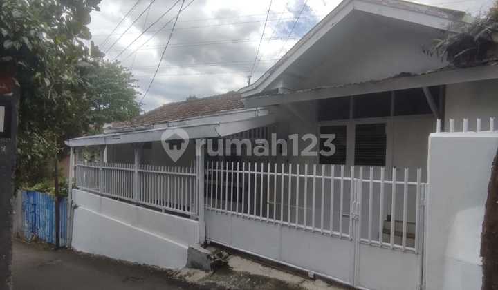 Rumah Kost Termurah di Lokasi Premium Hegarmanah Hanya 4 Menit ke Universitas Parahyangan Rumah Kost Termurah di Lokasi Premium Hegarmanah Hanya 4 Menit ke Universitas Parahyangan