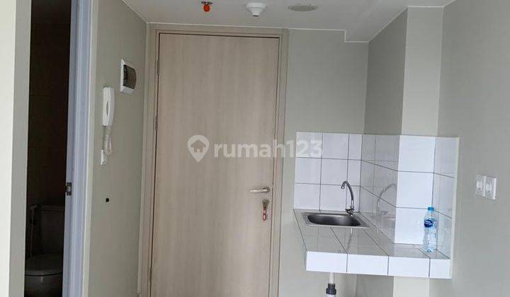 Apartemen Springlake View Pool Summarecon Bekasi 4