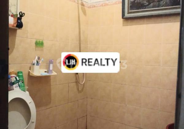 Serene Home in Nirvana Hills Limo 2