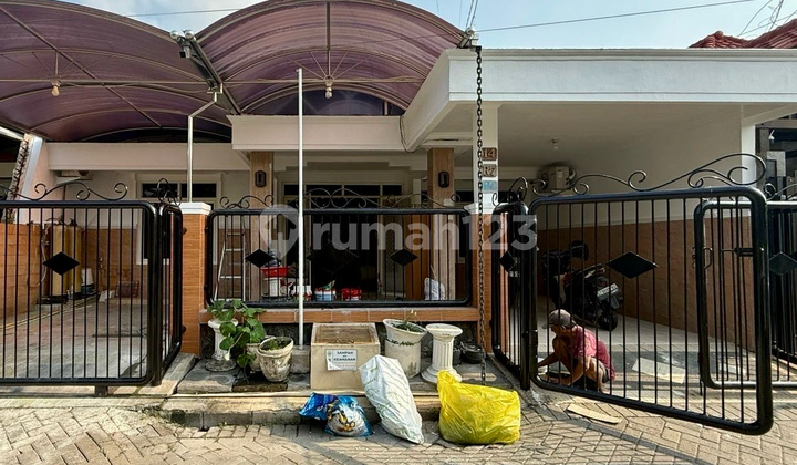 Wisma Mukti Dekat Merr, Hokky, Galaxy Mall