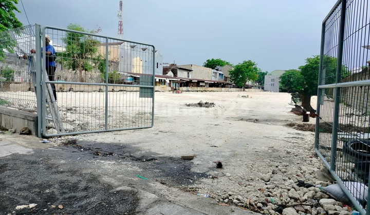 Raya Panjang Jiwo Dekat Raya Merr, Rungkut