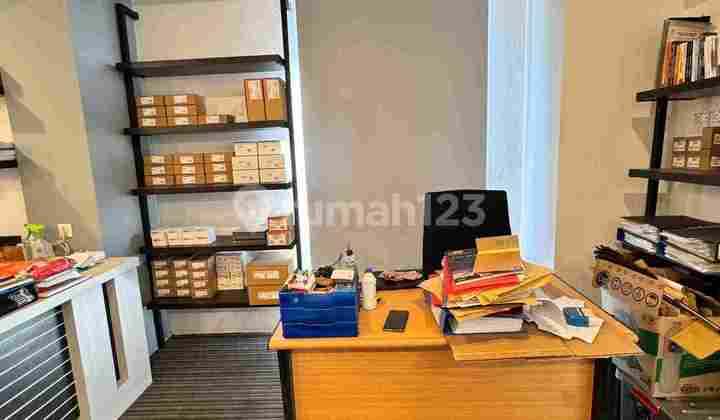 Office The Royal 55 Royal Residence