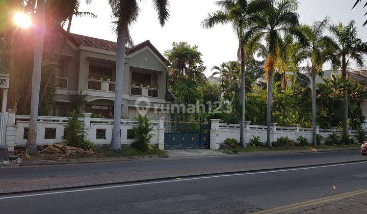 Dijual rumah dan bisa buat ruang usaha raya puri widya kencana 1