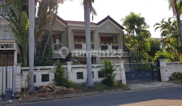 Dijual rumah dan bisa buat ruang usaha raya puri widya kencana 2