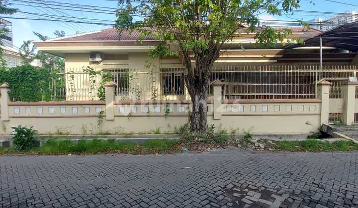 For Rent: House on Second Road Hook, Darmo Permai Timur. For Rent: House on Second Road Hook, Darmo Permai Timur.