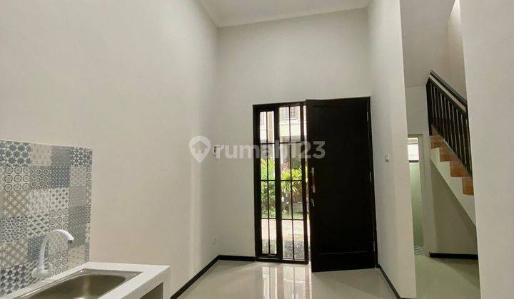 Dijual Villa Pasanggrahan Batu Malang 2,5 lantai Pool dan Rooftop 2