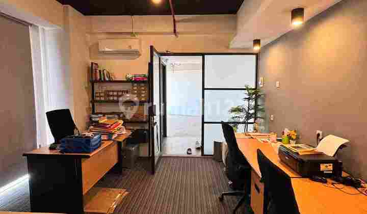 Office The Royal 55 Royal Residence