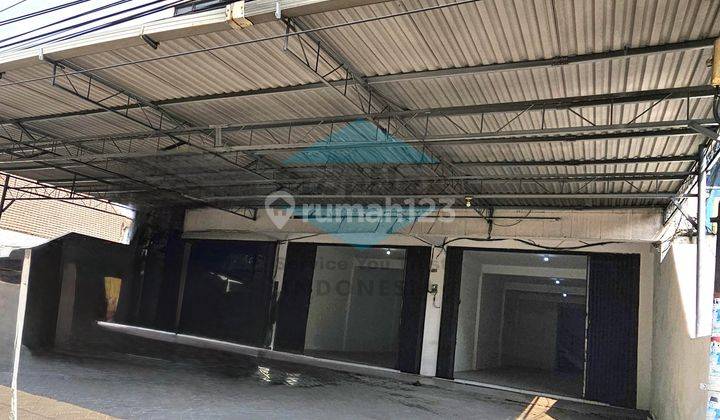 Perak Barat dekat pelabuhan Tanjung Perak Surabaya