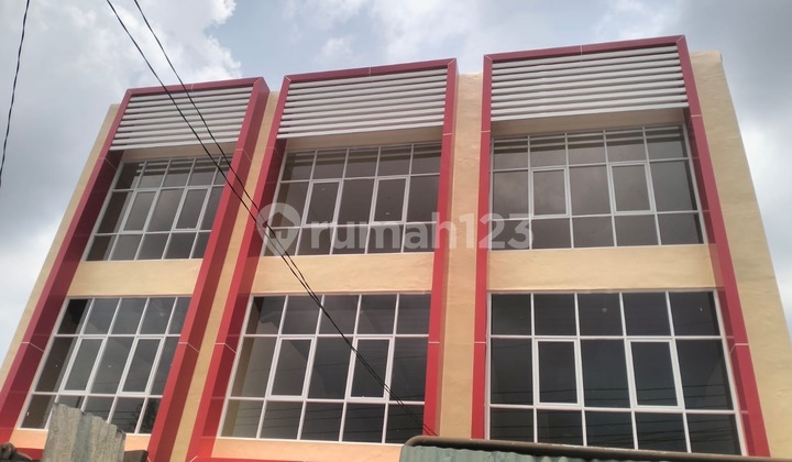 Kedamean Street near Citraland Toll Road