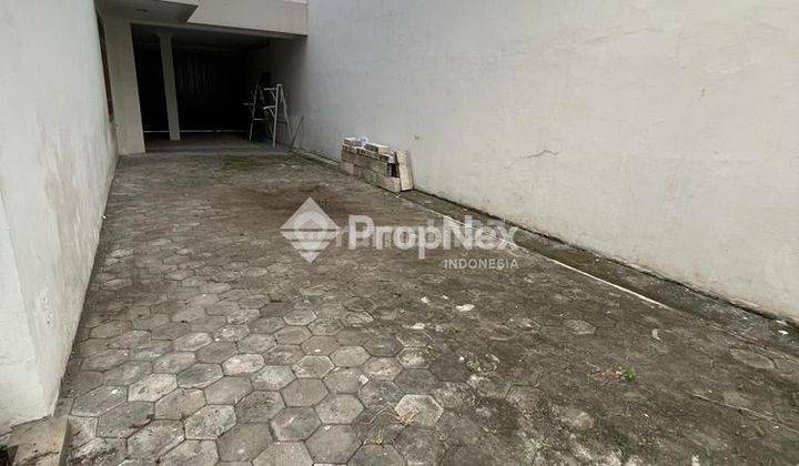 Nginden Intan Tengah Boulevard 2