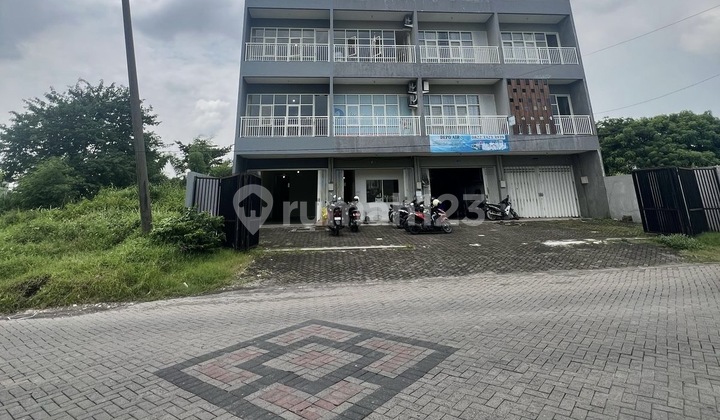 Dian Istana Shop House Near Graha Family, Pakuwon Mall, and Toll Road 2