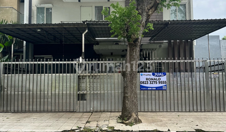 Woodland Row 3 Mobil Longgar Bukan Dalam Cluster