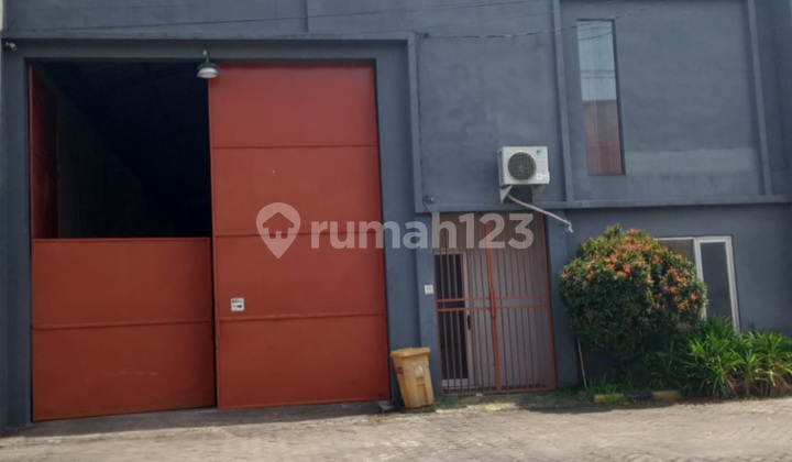 Fast Sale Warehouse in Bambe, Driyirejo, Gresik