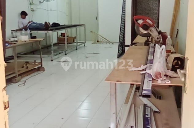 Cheap Shop House in Ngagel Jaya Indah Cheap Shop House in Ngagel Jaya Indah