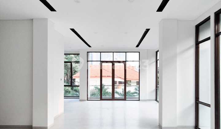 Raya Dukuh Kupang Timur near Bintang Diponggo Mayjen Sungkono. 2