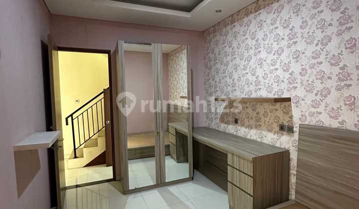 Siwalankerto Permai near PETRA University. 2