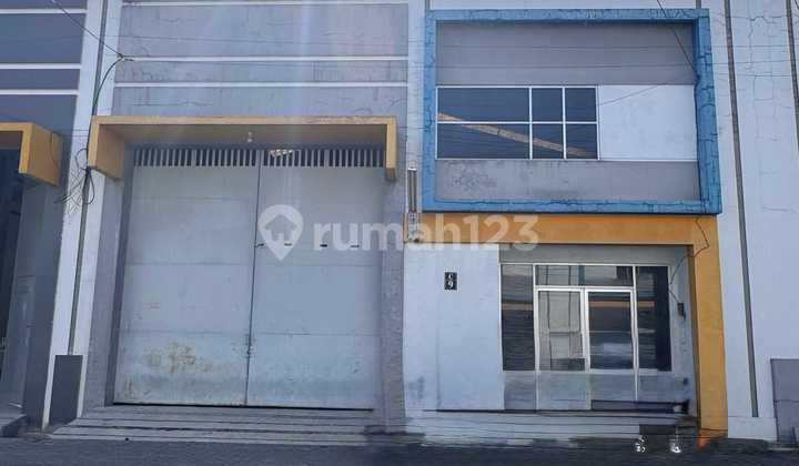 Gudang Tritan Poin Wedi Gedangan Bagus Gudang Tritan Poin Wedi Gedangan Bagus