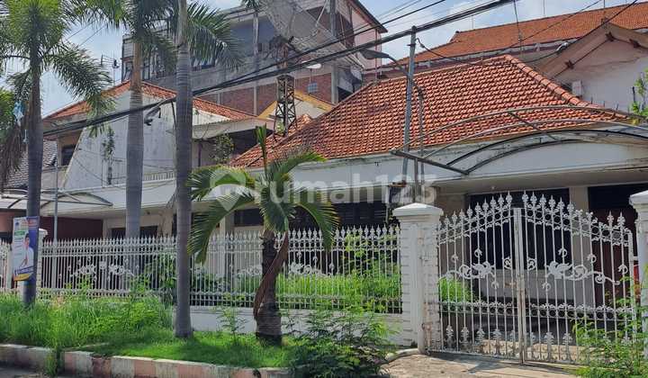 Rumah di Ketupa Pusat Kota Surabaya