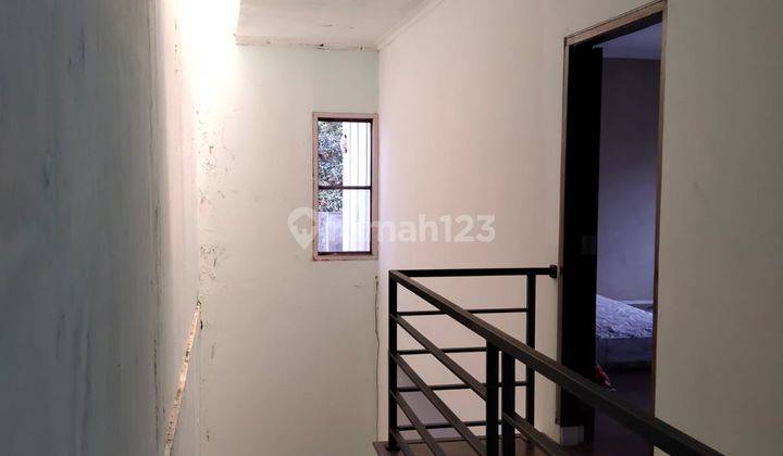 Rumah Vila Asri di Lingkungan Yang Tenang 5