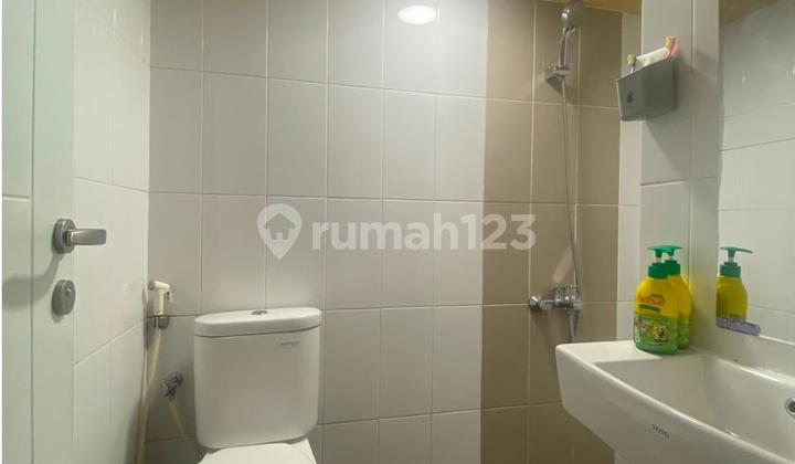 Semi-Furnished 3 BR House in Summarecon Serpong, Tangerang 2