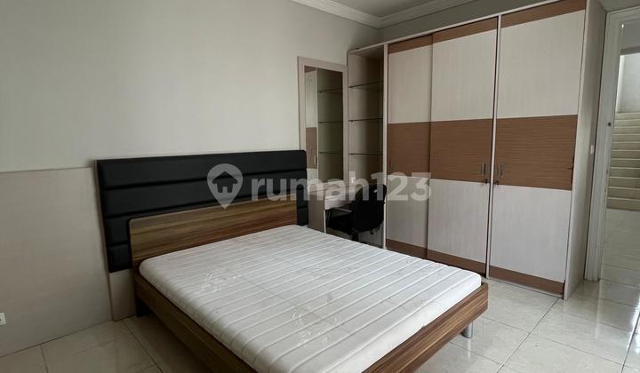 For Rent Fast Semi Furnished House in Alam Sutera Onyx, South Tangerang 2