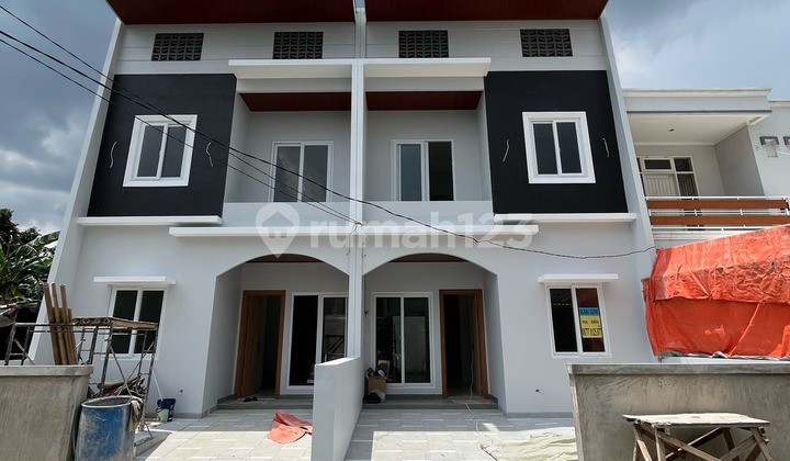 Dijual Cepat Rumah 2 Lantai di Sektor Gading Serpong, Tangerang