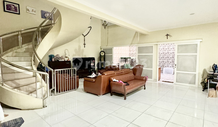 For Sale Fast 2-Story House in Modernland, Tangerang