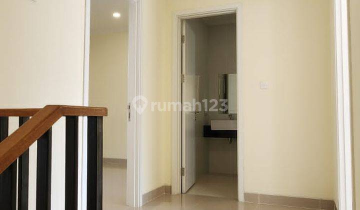 Rumah 2 Lantai Semi Furnished di Cluster Agnesi, Gading Serpong 2