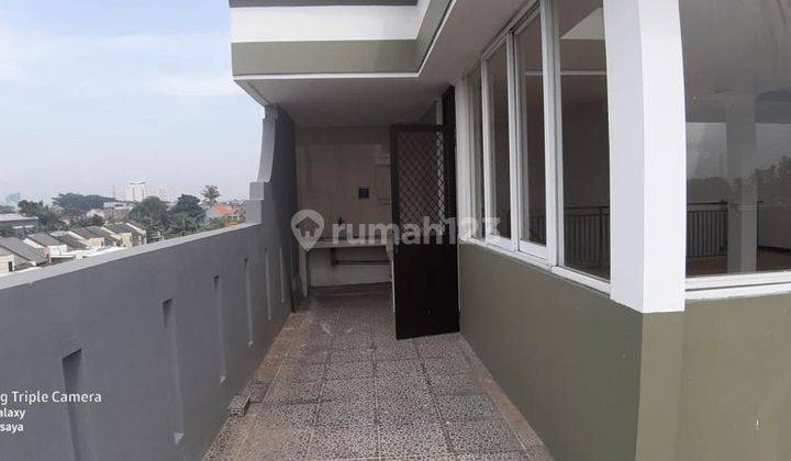 Disewa Rumah Hook 3 Lantai di Sektor 7C Gading Serpong, Tangerang 2