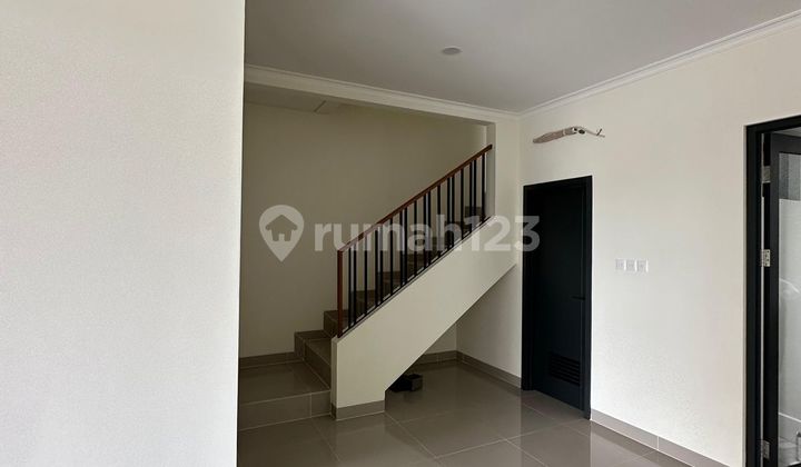 Quick Sale 2-Story House in Leonora Gading Serpong, Tangerang 2