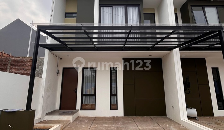 Dijual Cepat Rumah Cantik di Cluster Beryl Regency Melati Mas Serpong, Tangerang Selatan