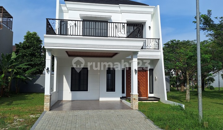 Dijual Cepat Rumah Modern Classic 2 Lantai di BSD, Tangerang Selatan