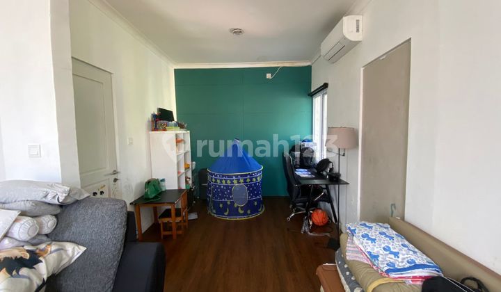 Dijual Cepat Rumah Hoek 2 Lantai di Malibu Village Gading Serpong, Tangerang 2
