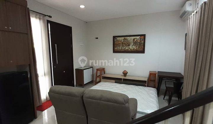 Jual Rumah 2 Lantai Furnished Di The Mozia, 2+2 Tangerang 2