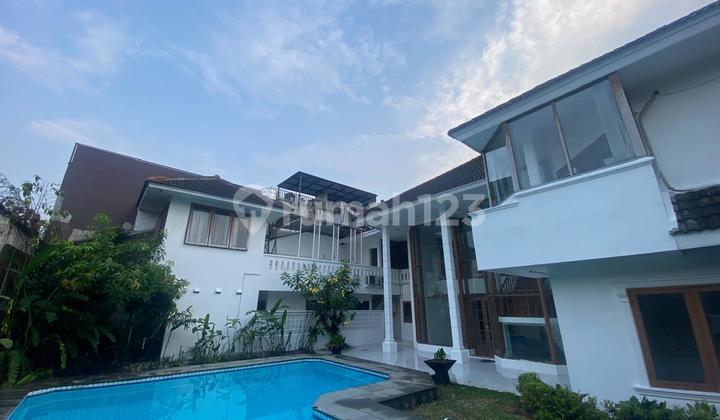 Disewakan Rumah Cantik di Cipete Utara Kebayoran Baru, Jakarta Selatan Disewakan Rumah Cantik di Cipete Utara Kebayoran Baru, Jakarta Selatan