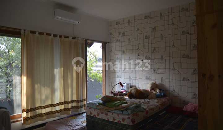 Dijual Cepat Rumah 2 Lantai di Villa Melati Mas, Tangerang Selatan 2