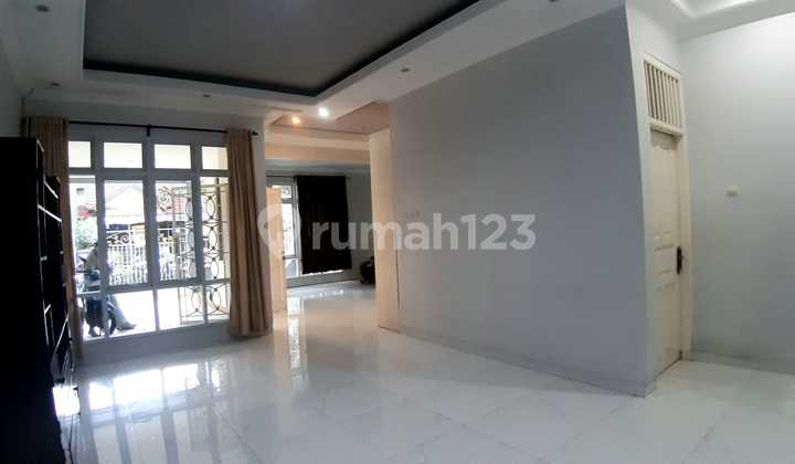 For Quick Sale: 1.5-Story House in Sector 1C Gading Serpong, Tangerang 2