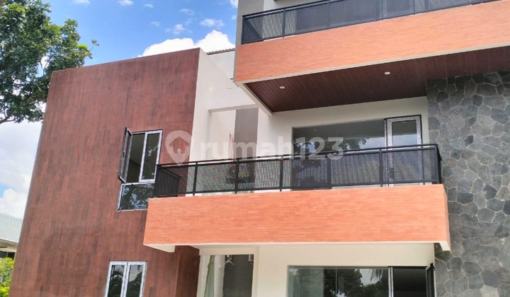 Dijual Cepat Rumah Mewah Hook di Alam Sutera, Tangerang Selatan