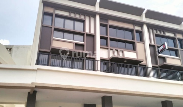 Disewakan Cepat Ruko Hook 3 Lantai di Melody 2 Summarecon Gading Serpong, Tangerang