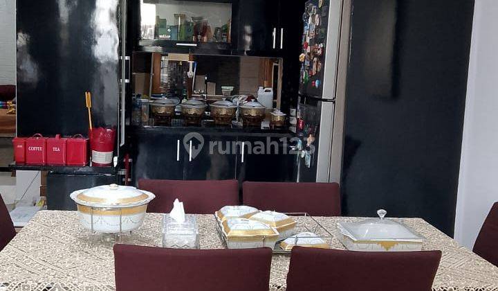 Rumah 3 Lantai Furnished di Taman Royal Cipondoh, Tangerang 2