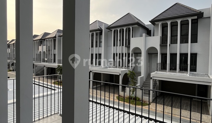 Rumah 3 Lantai di Aether Greenwich Park BSD City, Tangerang Selatan 2