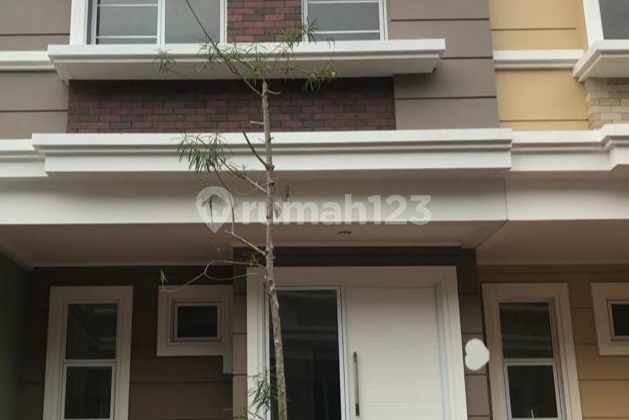 For Quick Sale: 2-Story House in Hudson Amarillo Village Cluster, Tangerang