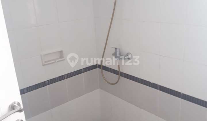 Dijual Cepat Rumah 2 Lantai Cluster Alicante Gading Serpong, Tangerang 2