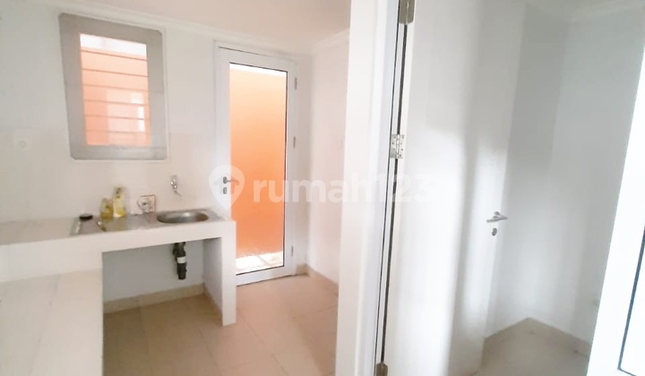 Rumah Omaha Village Siap Huni Posisi Hoek, Mar 6