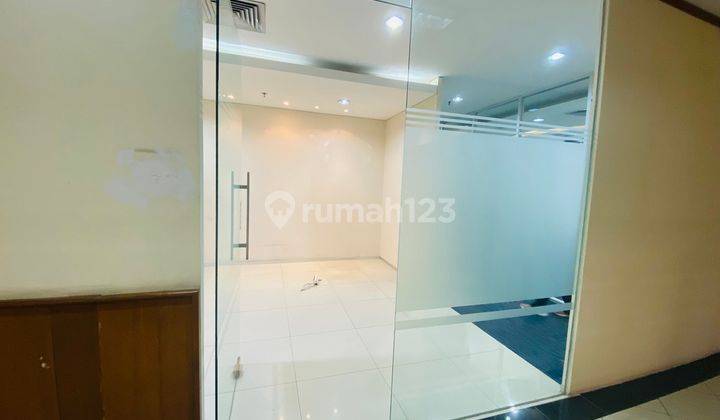 Ruang Kantor 135 Sqm Partisi Siap Pakai Di Cibis Eight, Tb Simatupang, Jakarta 2