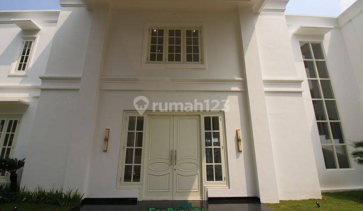 Rumah Mewah 2 Lantai Dengan Private Pool di Menteng Jakarta Pusat 2