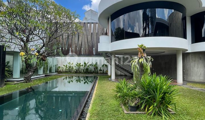 Dijual Rumah 2 Lantai MEWAH di Menteng Jakarta Pusat Dijual Rumah 2 Lantai MEWAH di Menteng Jakarta Pusat