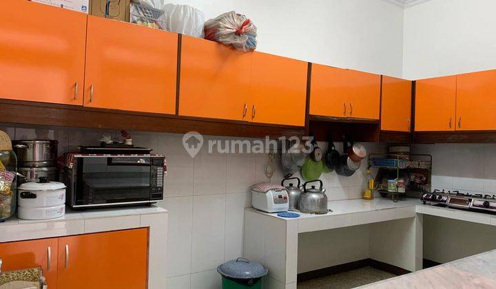 Dijual Rumah Klasik 2 Lantai Siap Huni Kramat Kwitang Jakarta 2