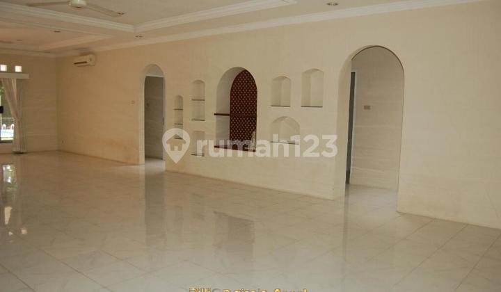 Disewa Rumah Asri 4 Kamar di Kemang Dalam, Jakarta Selatan 2